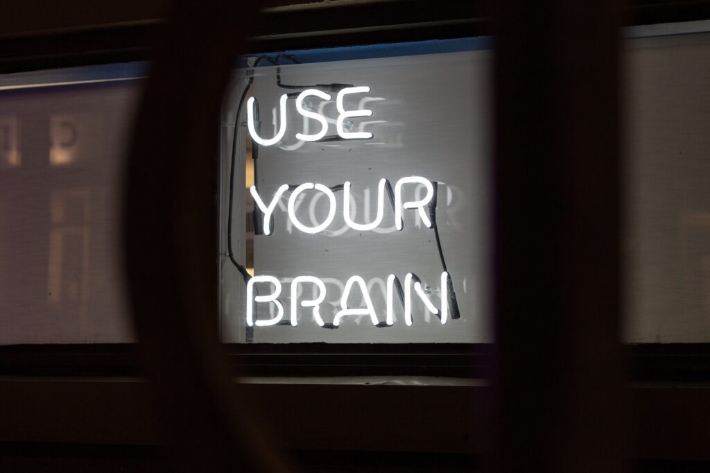 Use Your Right & Left Brain when Copywriting